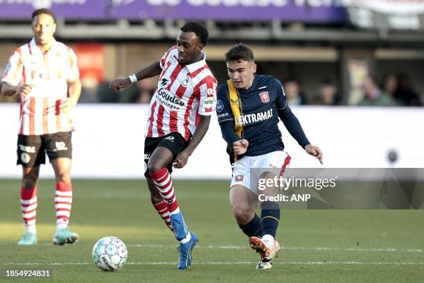 Djevencio van der Kust of Sparta Rotterdam, Manfred Ugalde of FC Twente during the Dutch Eredivisie match between Sparta Rotterdam and FC Twente at...