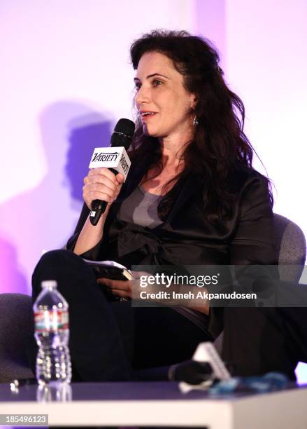 Jessica Schell 32 Jessica Schell Stock Photos, High-Res Pictures, and Images - Getty ...
