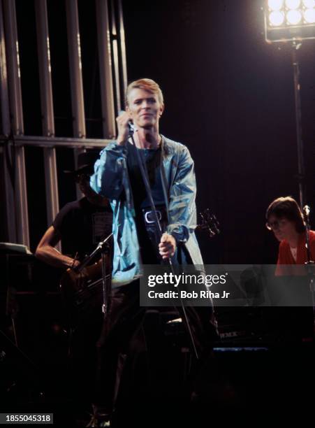 Musician and Singer David Bowie performs in concert at The Forum, April 4, 1978 in Inglewood, California.