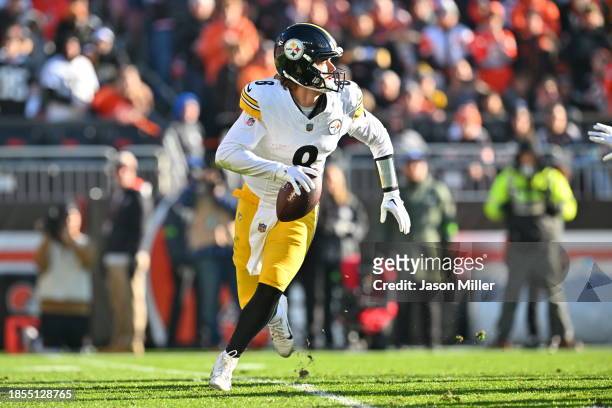 Quarterback Kenny Pickett of the Pittsburgh Steelers runs with the ball during the third quarter against the Cleveland Browns at Cleveland Browns...