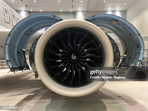 Cfm Engine Es 501 Cfm Engines Stock Photos, High-Res Pictures, and Images - Getty Images