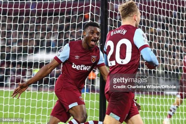 Mohammed Kudus of West Ham celebrates their 3rd gaol with goalscorer Jarrod Bowen during the Premier League match between West Ham United and...