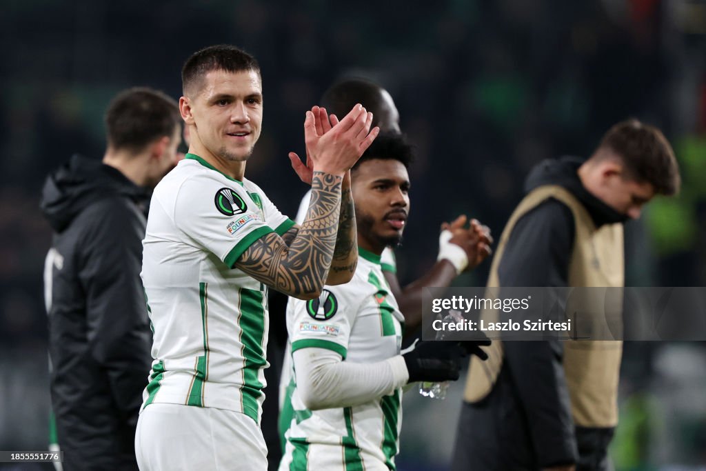 Muhamed Besic of Ferencvarosi TC applauds the fans at full-time News  Photo - Getty Images