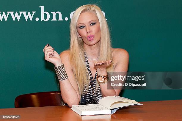 Jenna Jameson promotes her book "Sugar" at Barnes & Noble, 5th Avenue on October 22, 2013 in New York City.