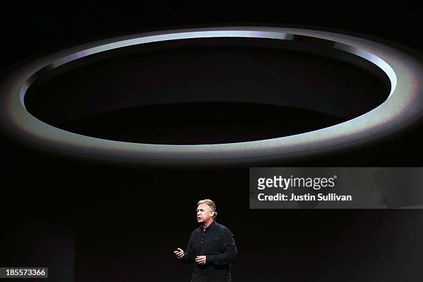 Apple Senior Vice President of Worldwide Marketing Phil Schiller announces the new Mac Pro during an Apple announcement at the Yerba Buena Center for...