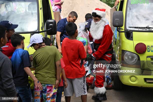 88 Hector Chacon Photos & High Res Pictures - Getty Images