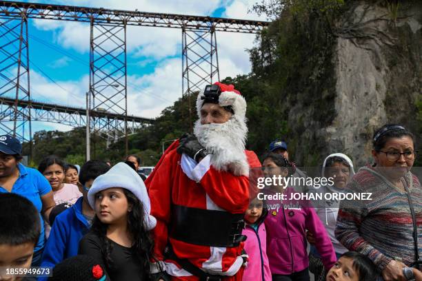88 Hector Chacon Photos & High Res Pictures - Getty Images