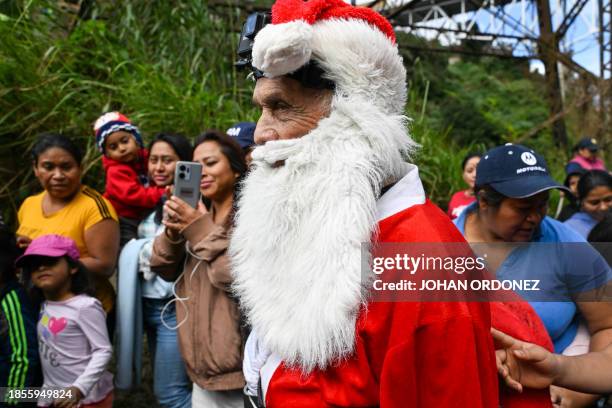 88 Hector Chacon Photos & High Res Pictures - Getty Images