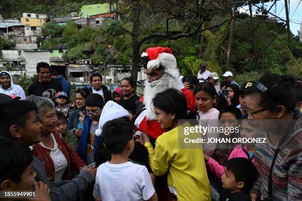 88 Hector Chacon Photos & High Res Pictures - Getty Images