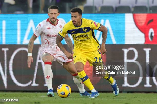 Cyril Ngonge of Hellas Verona in action during the Serie A TIM match between ACF Fiorentina and Hellas Verona FC at Stadio Artemio Franchi on...