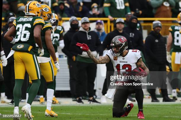 Tampa Bay Buccaneers wide receiver Mike Evans signals first down during a game between the Green Bay Packers and the Tampa Bay Buccaneers at Lambeau...