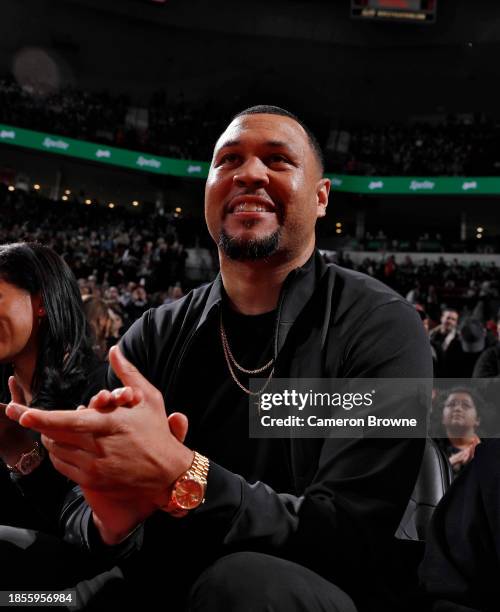 Brandon Roy smiles during the Golden State Warriors game against the Portland Trail Blazers on December 17, 2023 at the Moda Center Arena in...