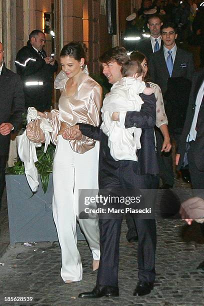 Tom Cruise, his wife Katie Holmes and their daughter Suri arrive at the 'Nino' restaurant two days ahead their wedding in Rome on November 16, 2006...