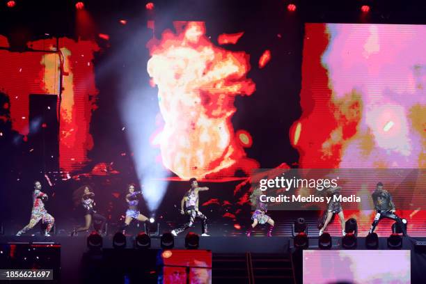 Óscar Schwebel, M'balia Marichal, Lidia Ávila, Kalimba, Erika Zaba, Mariana Ochoa and Ari Borovoy of OV7 perform on stage during the last concert of...