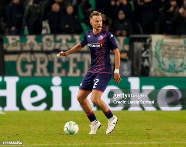 Antonin Barak of ACF Fiorentina controls the ball during the UEFA Europa Conference League match between Ferencvarosi TC and ACF Fiorentina at...