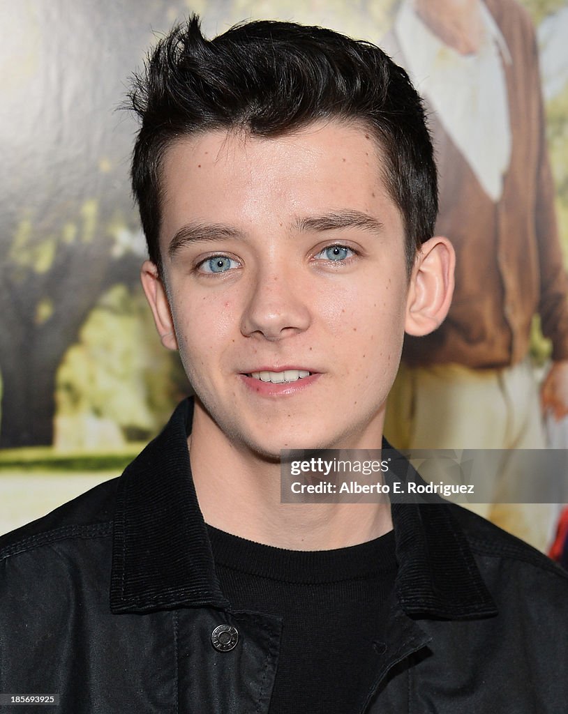 Premiere Of Paramount Pictures' "Jackass Presents: Bad Grandpa" - Red Carpet