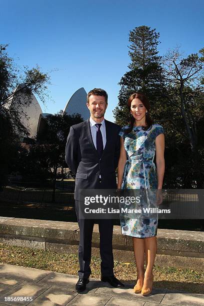 Crown Prince Frederik and Crown Princess Mary of Denmark pose in the gardens of Government House on October 24, 2013 in Sydney, Australia. Prince...