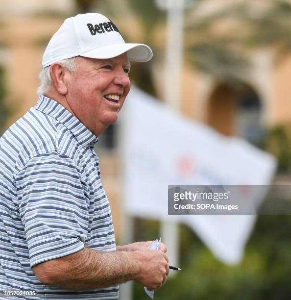 Mark O'Meara smiles at the crowd on the 18th green during the final round of the PNC Championship at the Ritz-Carlton Golf Club in Orlando, Florida....