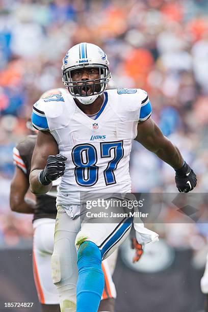 Tight end Brandon Pettigrew of the Detroit Lions celebrates after a run for a first down against the Cleveland Browns during the second half at...