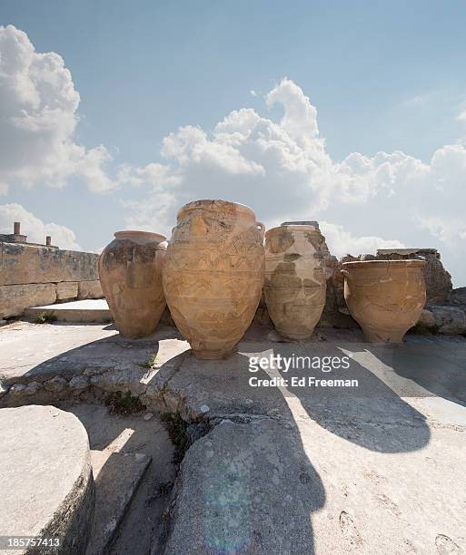 urns, palace of knossos, crete, greece - grecian urns stock pictures, royalty-free photos & images