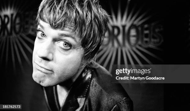 Comedian Eddie Izzard, portrait, Paris, France, 1997.