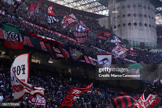 Milan Fans 28,920 Ac Milan Fans Stock Photos, High-Res Pictures, and Images ...