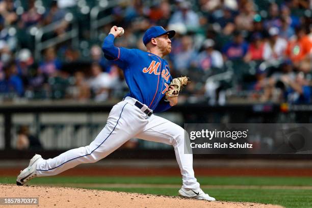 Garret Reed Atlanta Braves V New York Mets Game One Photos and Premium High Res ...