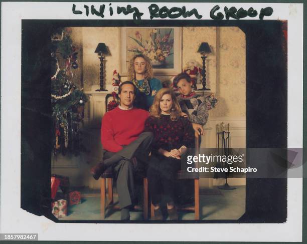 Portrait of, from left, American actors Chevy Chase, Juliette Lewis , Beverly D'Angelo, and Johnny Galecki in the film 'National Lampoon's Christmas...