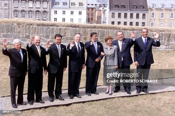 The Presidents from of Honduras Carlos Flores, of Nicaragua Arnoldo Aleman, of Panama Mireya Moscoso, of El Salvador Franciso Flores, of Costa Rica...