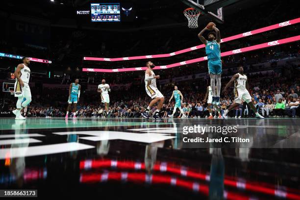 Nick Richards of the Charlotte Hornets dunks the ball during the second half of the game against the New Orleans Pelicans at Spectrum Center on...