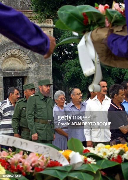 Cuban President Fidel Castro , participates in the funeral of the photographer Alberto Diaz "Korda", author of the famous image of Ernesto "Che"...
