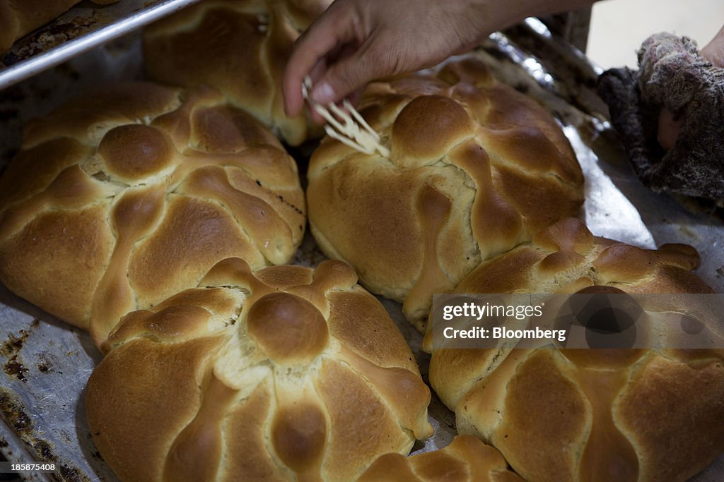 La Ideal Bakery Makes Traditional Bread For Day Of the Dead Celebrations