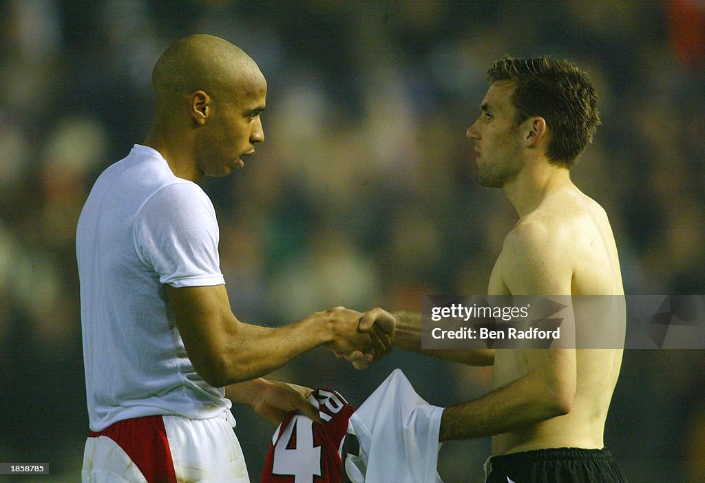 Henry shakes hands with Reveillere