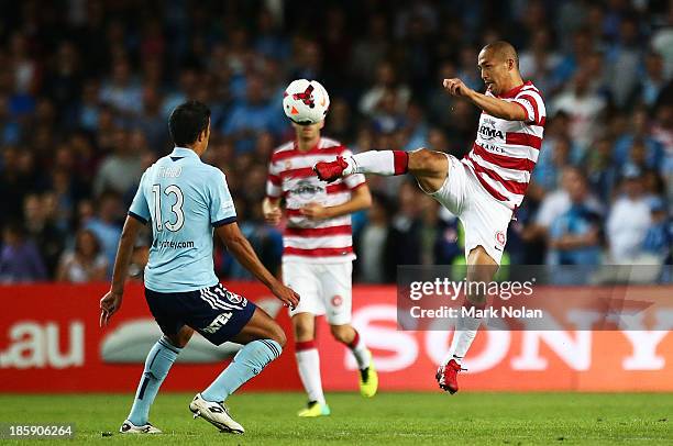 Shinji Ono of the Wanderers in action during the round three A-League match between Sydney FC and the Western Sydney Wanderers at Allianz Stadium on...