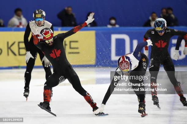 Steven Dubois of Canada and Hwang Dae-heon compete in the Men's 1000m Final A during the ISU World Cup Short Track on December 16, 2023 in Seoul,...