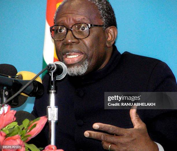 The president of Surinam, Ronald Venetiaan, speaks at a press conference on August 09, 2001 in Paramaribo, Suriname. Venetiaan said that the first...