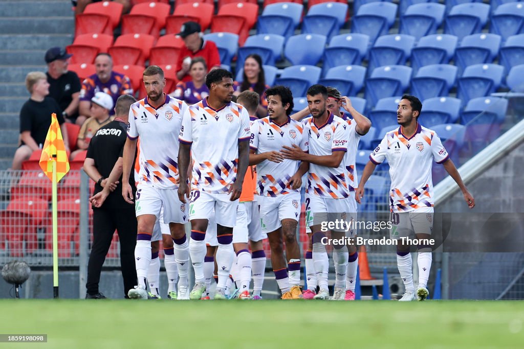 A-League Men Rd 8 - Newcastle Jets v Perth Glory