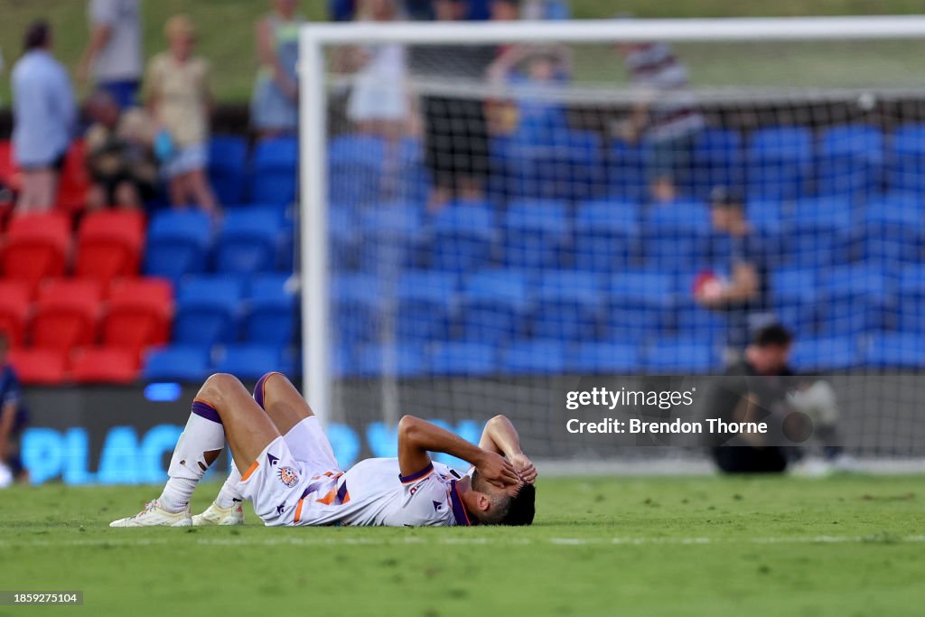 A-League Men Rd 8 - Newcastle Jets v Perth Glory