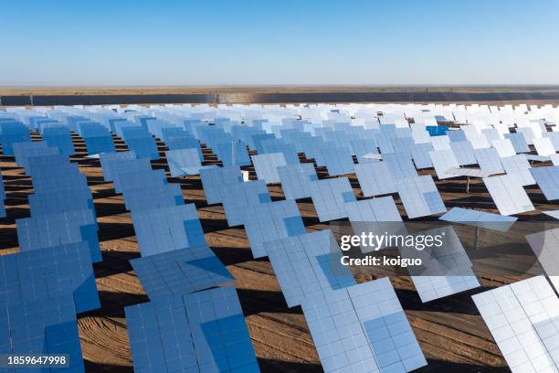 Desert Mirror Array Solar Array Desert Photos and Premium High Res Pictures - Getty Images