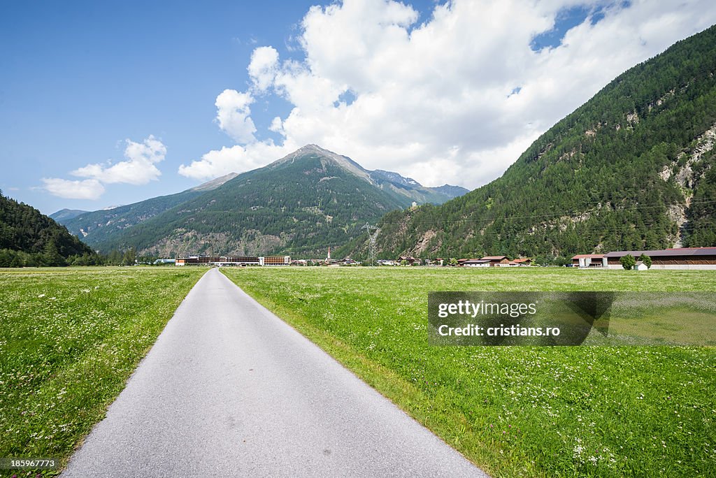 Mountain Perspective | Langenfeld - Austria