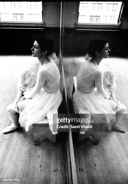Ballerina Carla Fracci posing for a photo on October 8,1971 in New York, New York.