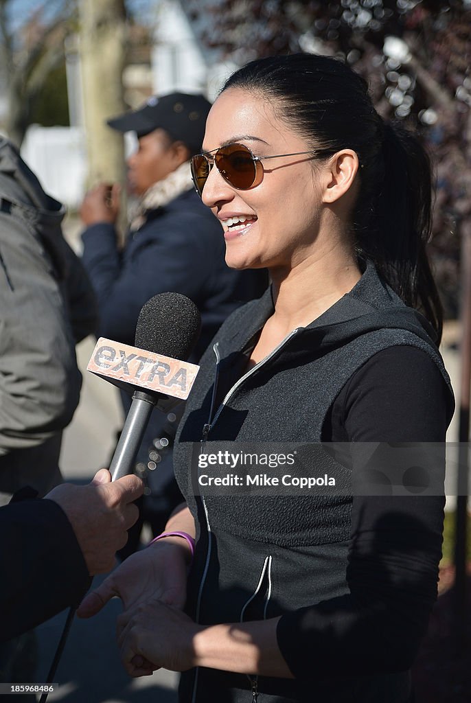 The Cast Of "The Good Wife" Celebrates Their 100th Episode With A Day Of Service For The St. Bernard Project