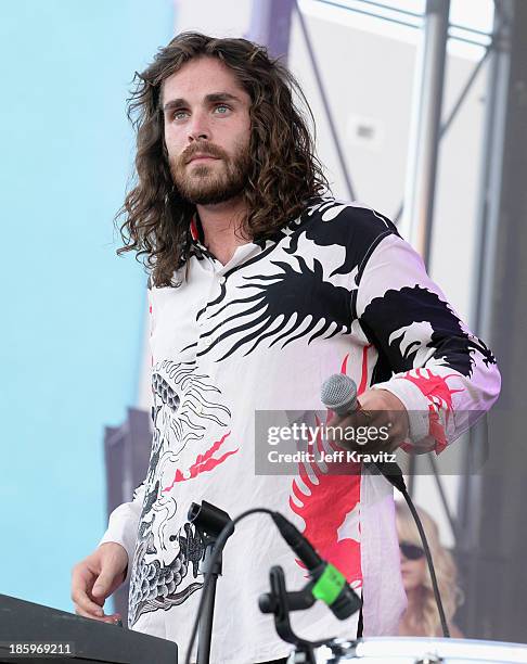 Sam Martin Singer 202 Sam Martin Singer Stock Photos, High-Res Pictures, and Images ...