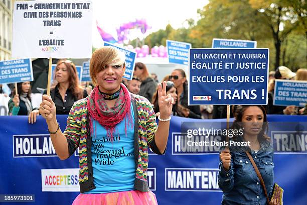 Au départ des Invalides, Existrans, la marche des trans, des intersexes, et de celles et ceux qui les soutiennent se tenait samedi 19 octobre 2013 à...