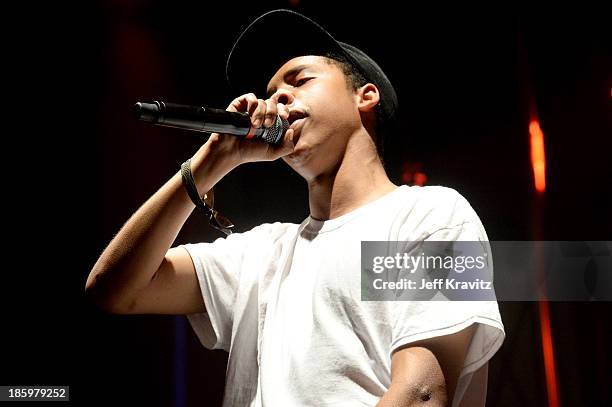Earl Riser Rapper 1,112 Earl Sweatshirt Photos & High Res Pictures - Getty Images
