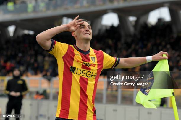 Roberto Piccoli of Lecce celebrates after scoring his team's first goal during the Serie A TIM match between US Lecce and Frosinone Calcio at Stadio...