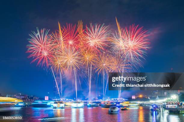 image of colorful fireworks in major festival. - día de la independencia fotografías e imágenes de stock