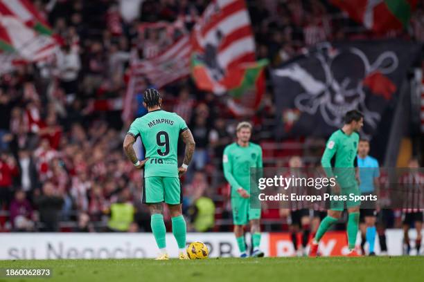 Memphis Depay of Atletico de Madrid reacts during the LaLiga EA Sports match between Athletic Club and Atletico de Madrid at San Mames on December 16...