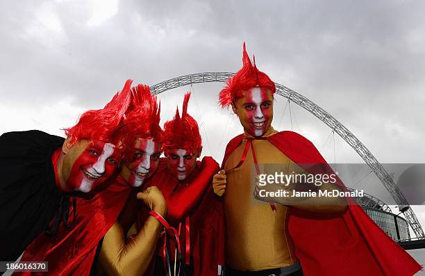 San Francisco 49ers fans outside Wembley Stadium ahead of the NFL International Series game between San Francisco 49ers and Jacksonville Jaguars at...
