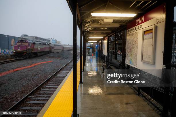 Lynn, MA A Commuter Rail train arrives on the outbound platform on the first day of the Commuter Rail Lynn Interim platform.